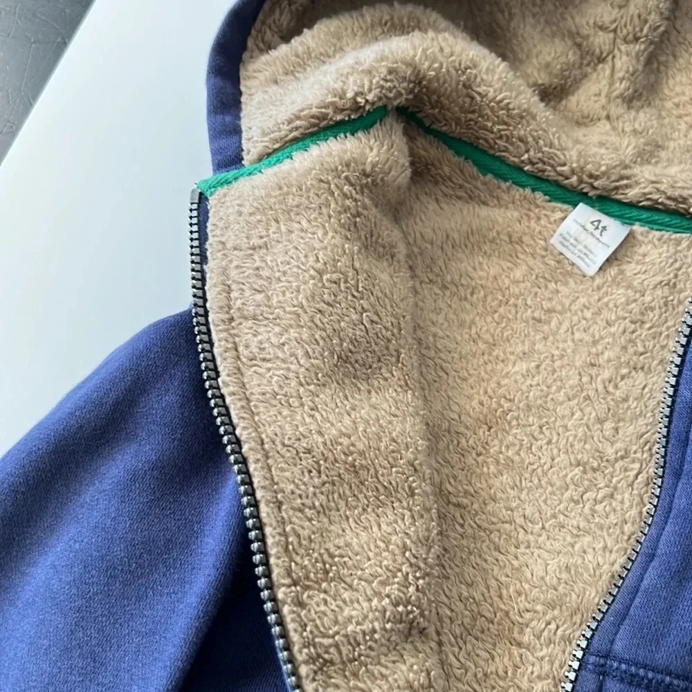 Boys zip up hoodie sweater jacket Size 4t. Cozy lining.